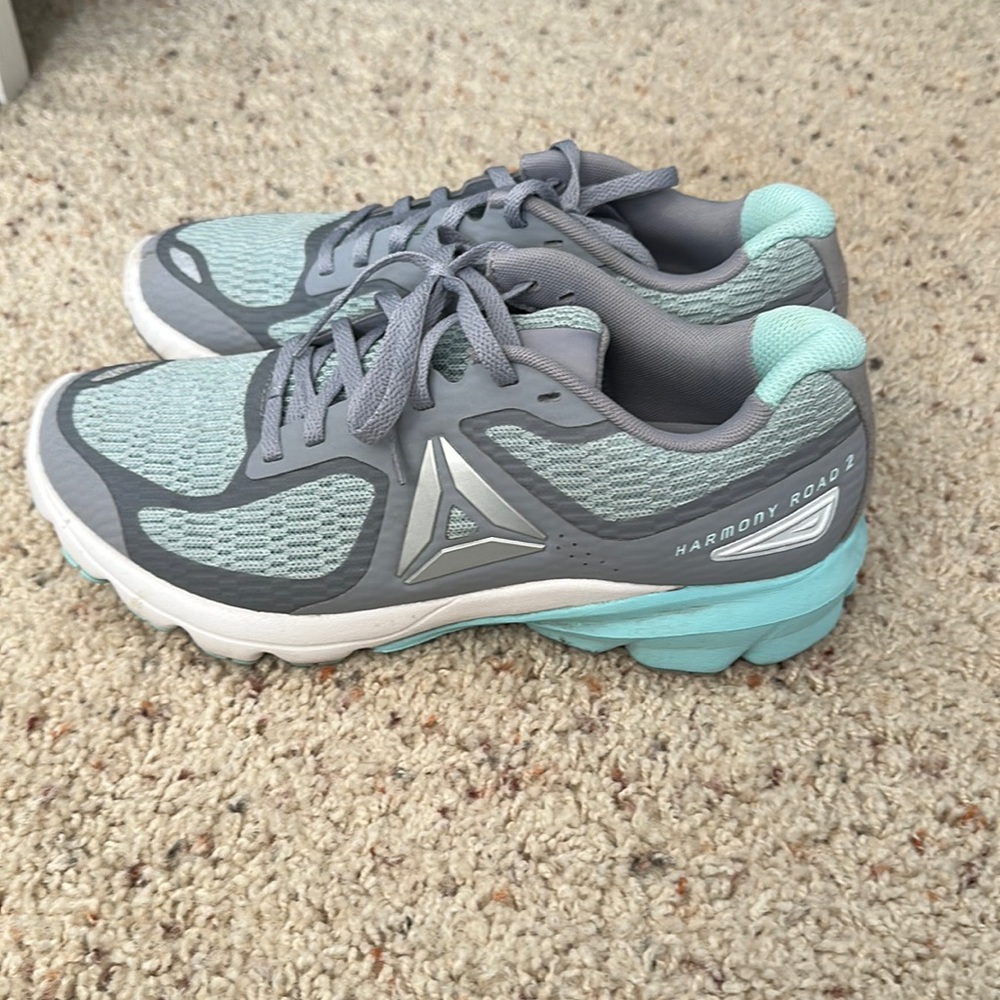 Reebok Tiffany blue Harmony Road 2 shoes